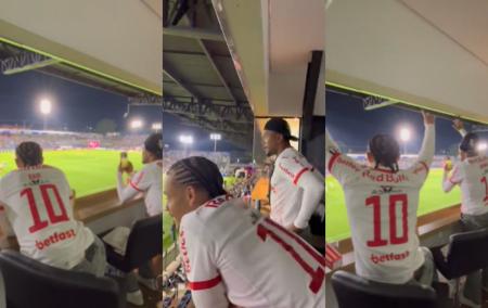 Xavi Simons e Lois Openda, do RB Leipzig, durante partida entre Bragantino e Juventude