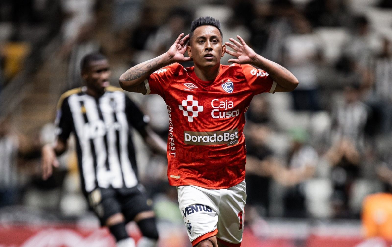 Cienciano provoca Atlético e cita gramado sintético após classificação na Sul-Americana