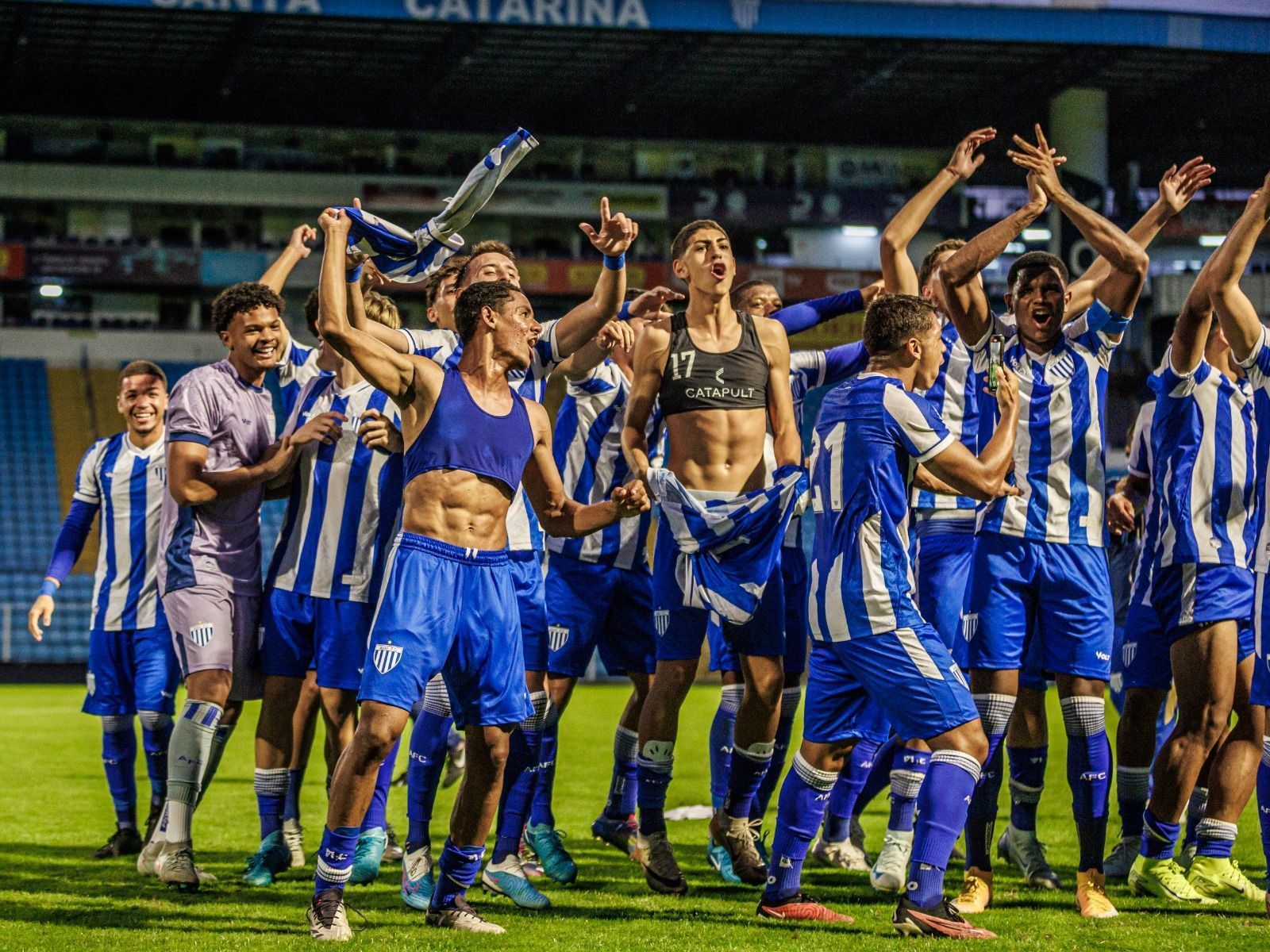 Avaí consegue feito na base após 14 anos