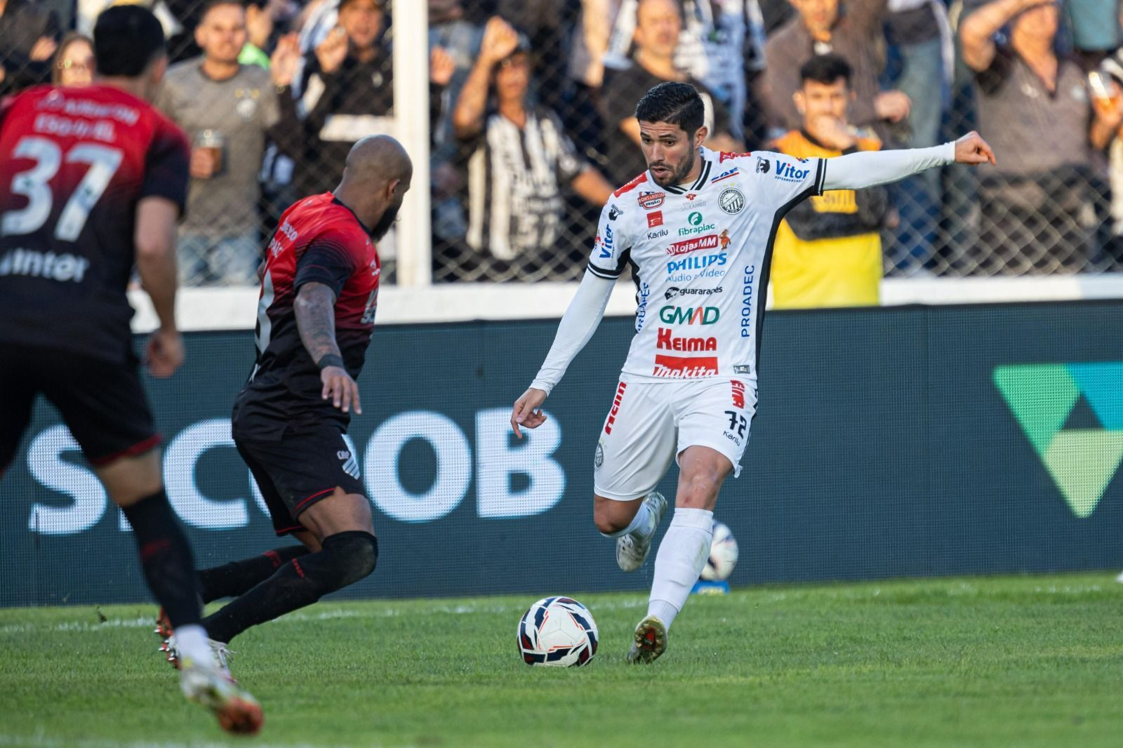 Operário e Athletico-PR fazem jogo movimentado e ficam no empate pela Série B