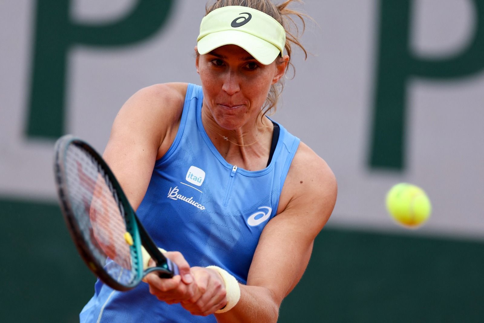Bia Haddad é derrotada nas duplas e se despede de Roland Garros