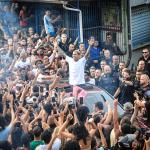 MC Poze do Rodo sai da prisão e é recebido por multidão; veja fotos
