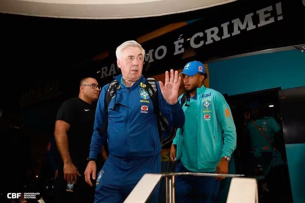 Seleção Brasileira chega ao Equador para estreia de Ancelotti nas Eliminatórias