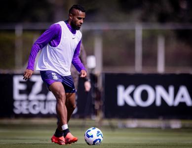 Alex Santana em treino do Corinthians