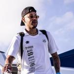 Em meio a impasse, Neymar anuncia jogo comemorativo com influenciadores