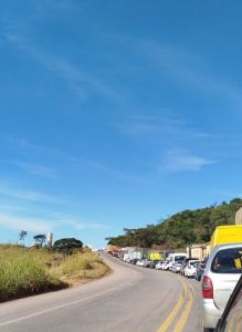 Acidente envolvendo quatro veículos