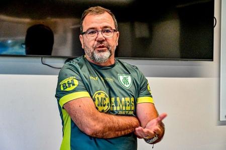 Enderson Moreira, o novo técnico do América