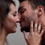Como os beijos influenciam os relacionamentos e a saúde, segundo uma especialista