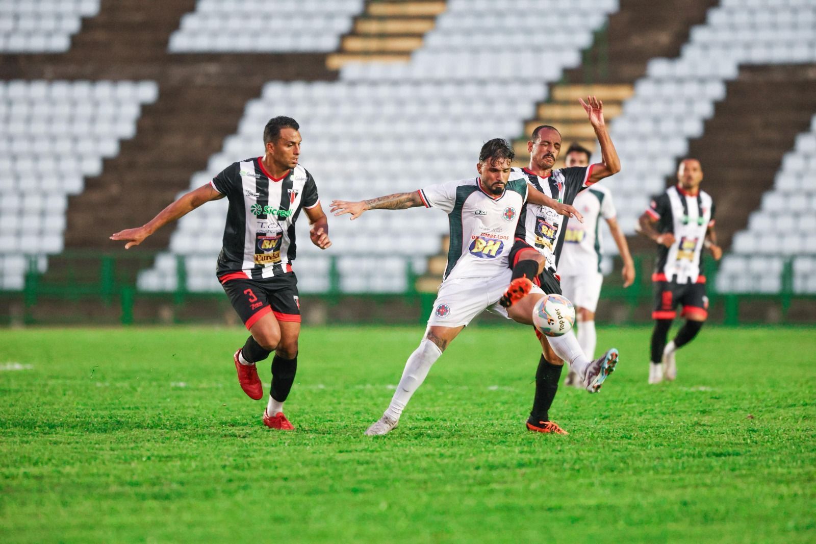 Em jogo truncado, Ipatinga e Nacional de Muriaé empatam pelo Módulo II