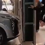 Carro de R$ 175 mil acelera sozinho dentro de shopping e atinge loja; veja o vídeo