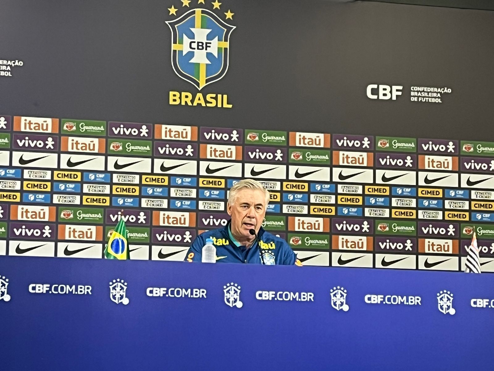 Seleção: Ancelotti exalta retorno de Raphinha e mostra confiança antes de enfrentar o Paraguai