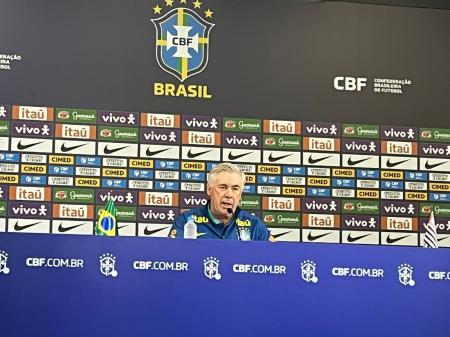 Carlo Ancelotti, em entrevista coletiva, nesta segunda-feira (9)