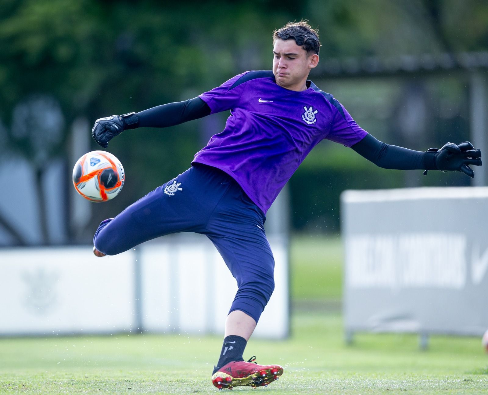 Do futsal ao CT Joaquim Grava: quem é Gustavo Milani, goleiro sensação do Corinthians