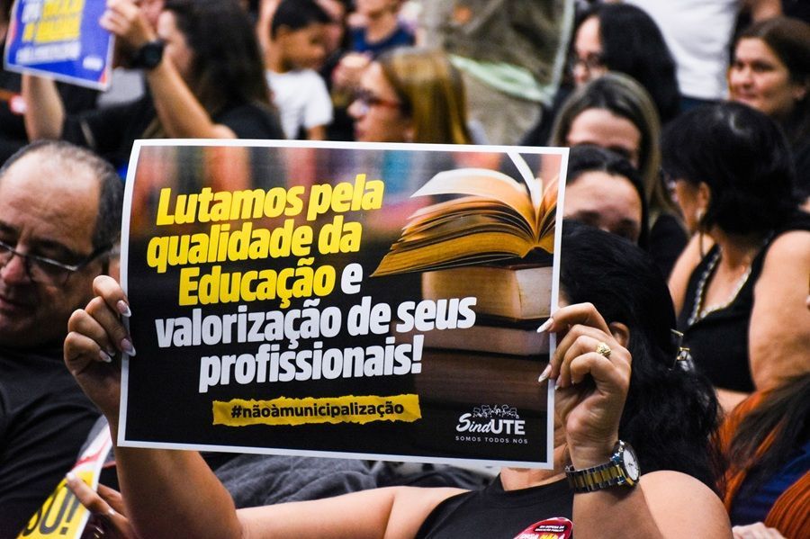 Audiência Pública debate municipalização de escolas em Timóteo
