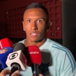 Marquinhos critica gramado e aponta ponto positivo em empate do Cruzeiro