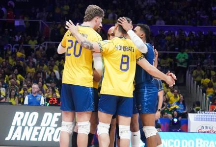 Brasil vence Ucrânia de virada na VNL