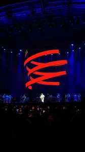 Gilberto Gil no palco do Mineirão pela turnê 'Terno Rei'