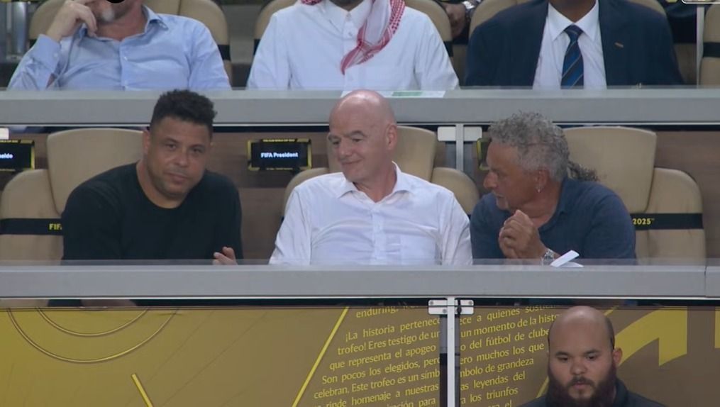 Ronaldo, ídolo do Cruzeiro, se junta a demais personalidades para abertura do Mundial