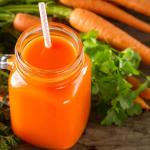 Qual a utilidade de beber suco de cenoura?