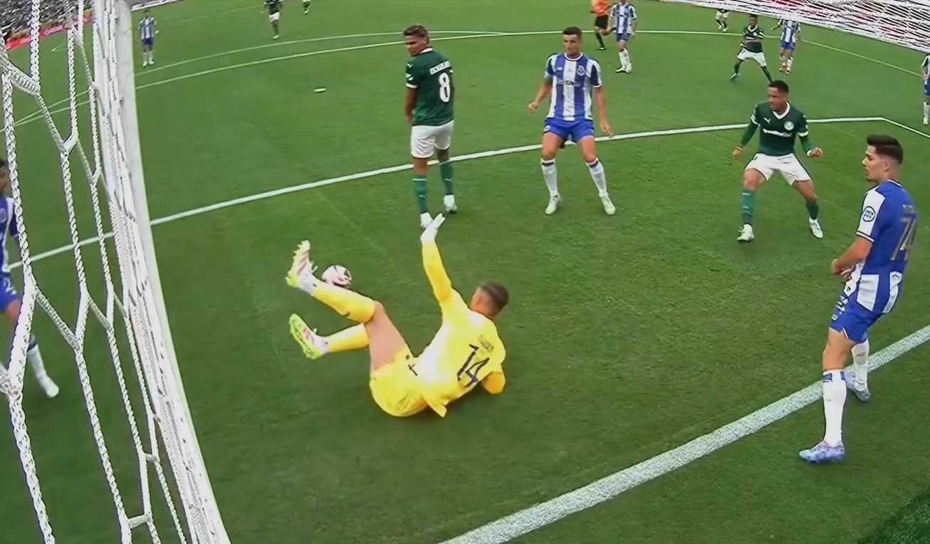 Lance de Palmeiras x Porto, no Mundial, lembra momento histórico do Cruzeiro em final de 1996