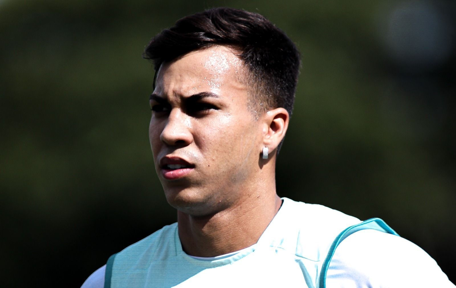 Kaio Jorge, do Cruzeiro, aproveita férias para aprimorar parte física
