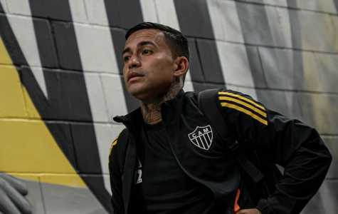 Dudu, atacante do Atlético, antes de partida na Arena MRV