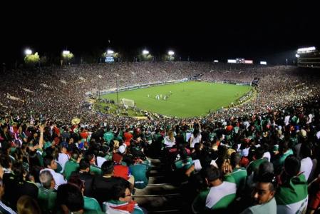 Estádio Rose Bowl - Capacidade de 88.500
