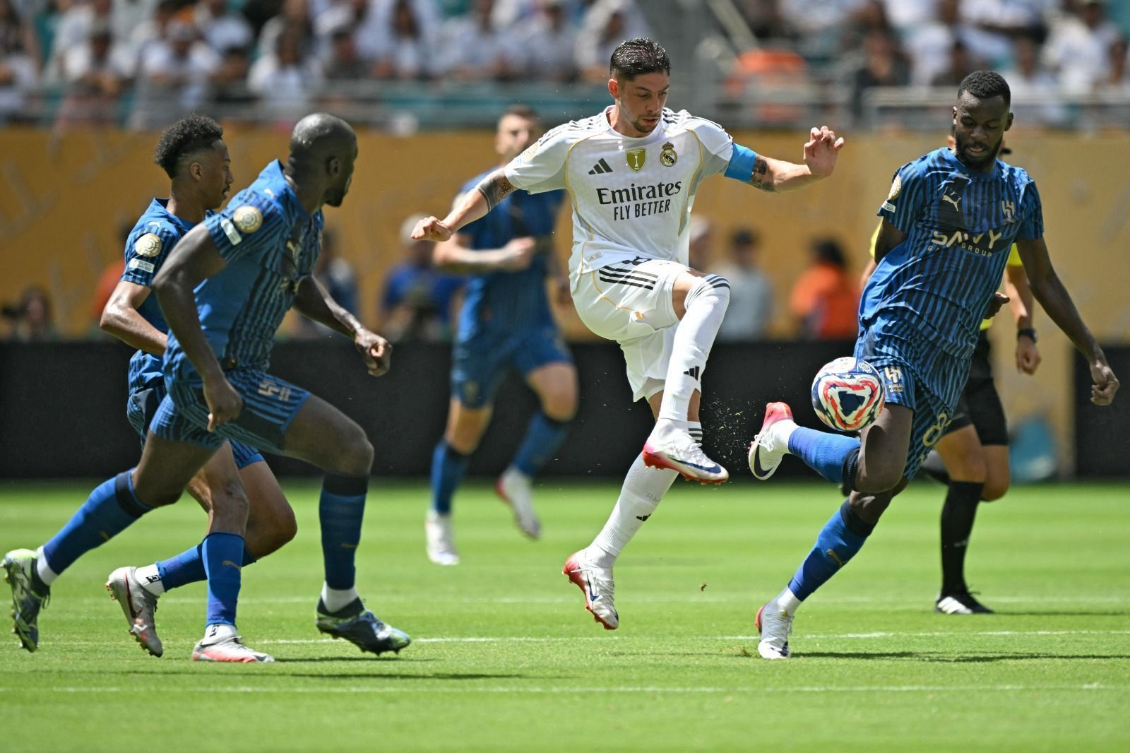 Real Madrid perde pênalti no fim e empata com Al-Hilal na estreia do Mundial de Clubes