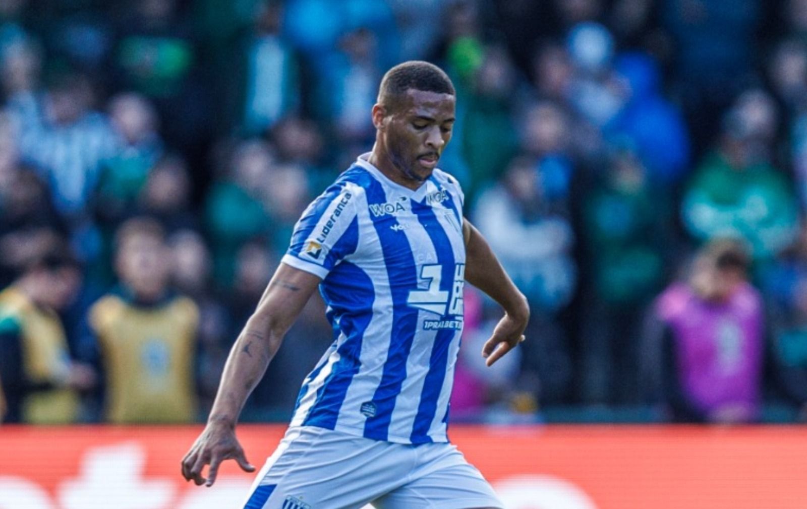 Zagueiro encerra ciclo no Cruzeiro e é oficializado por clube brasileiro