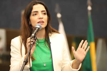 Marcela Trópia questionou a redução de velocidade na Via Expressa