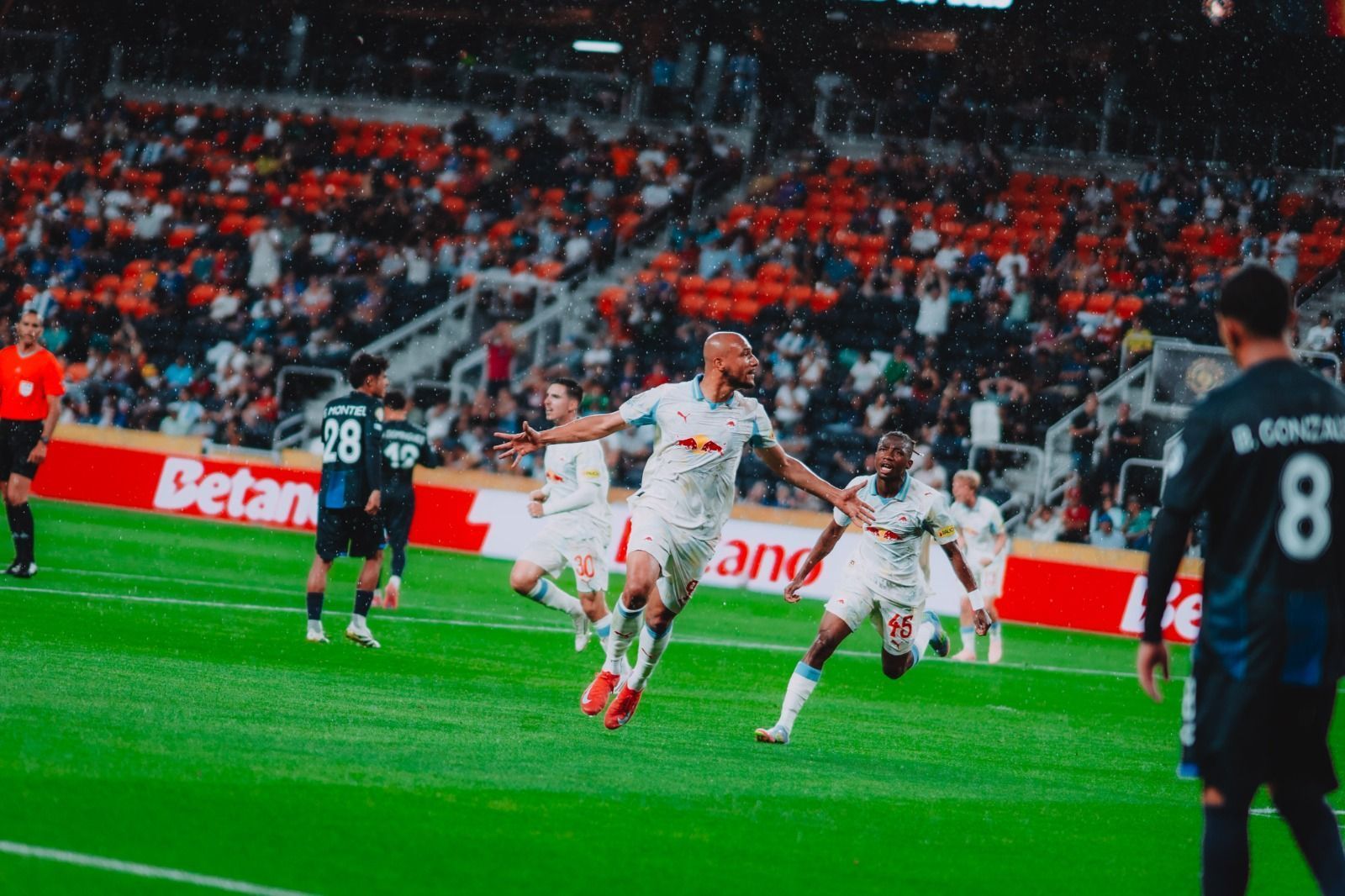 RB Salzburg vence Pachuca e vira líder do grupo do Real Madrid no Mundial