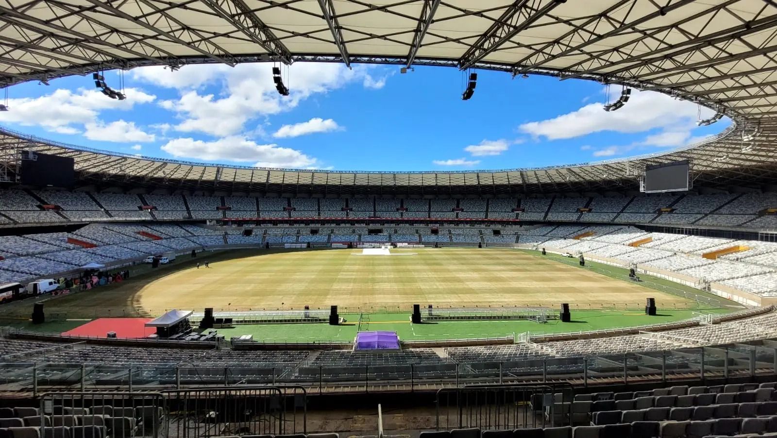 Mineirão inicia plantio do gramado de inverno; saiba detalhes
