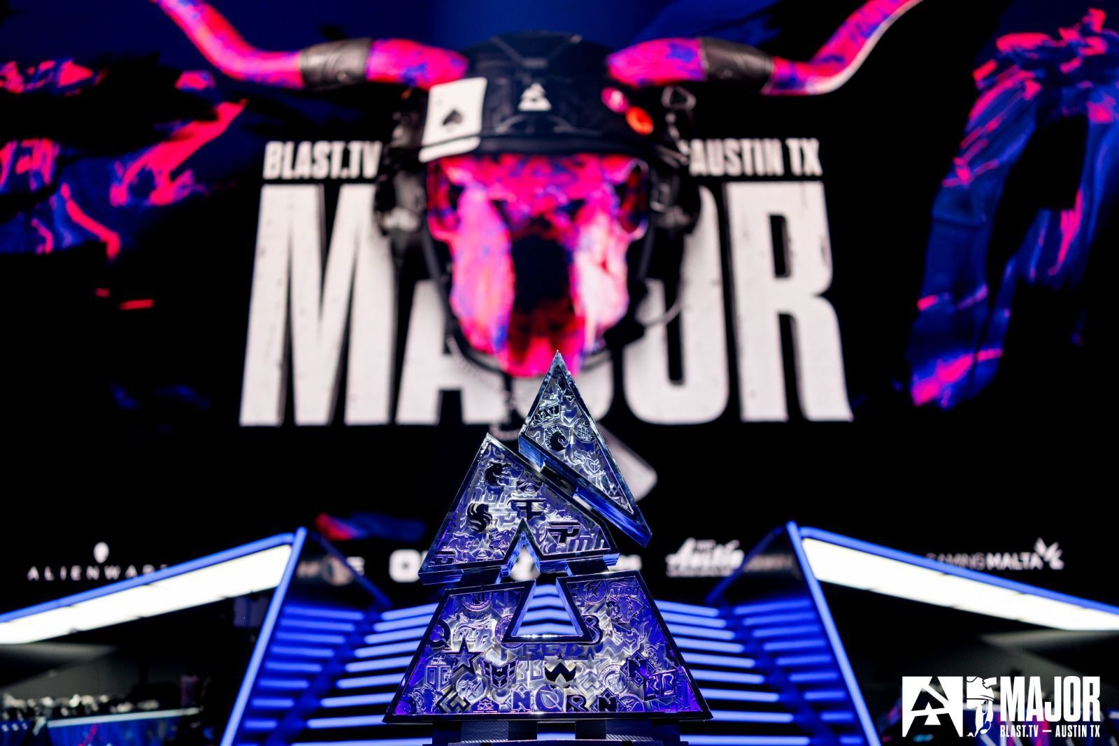 CS2: BLAST divulga imagens do troféu do Major de Austin
