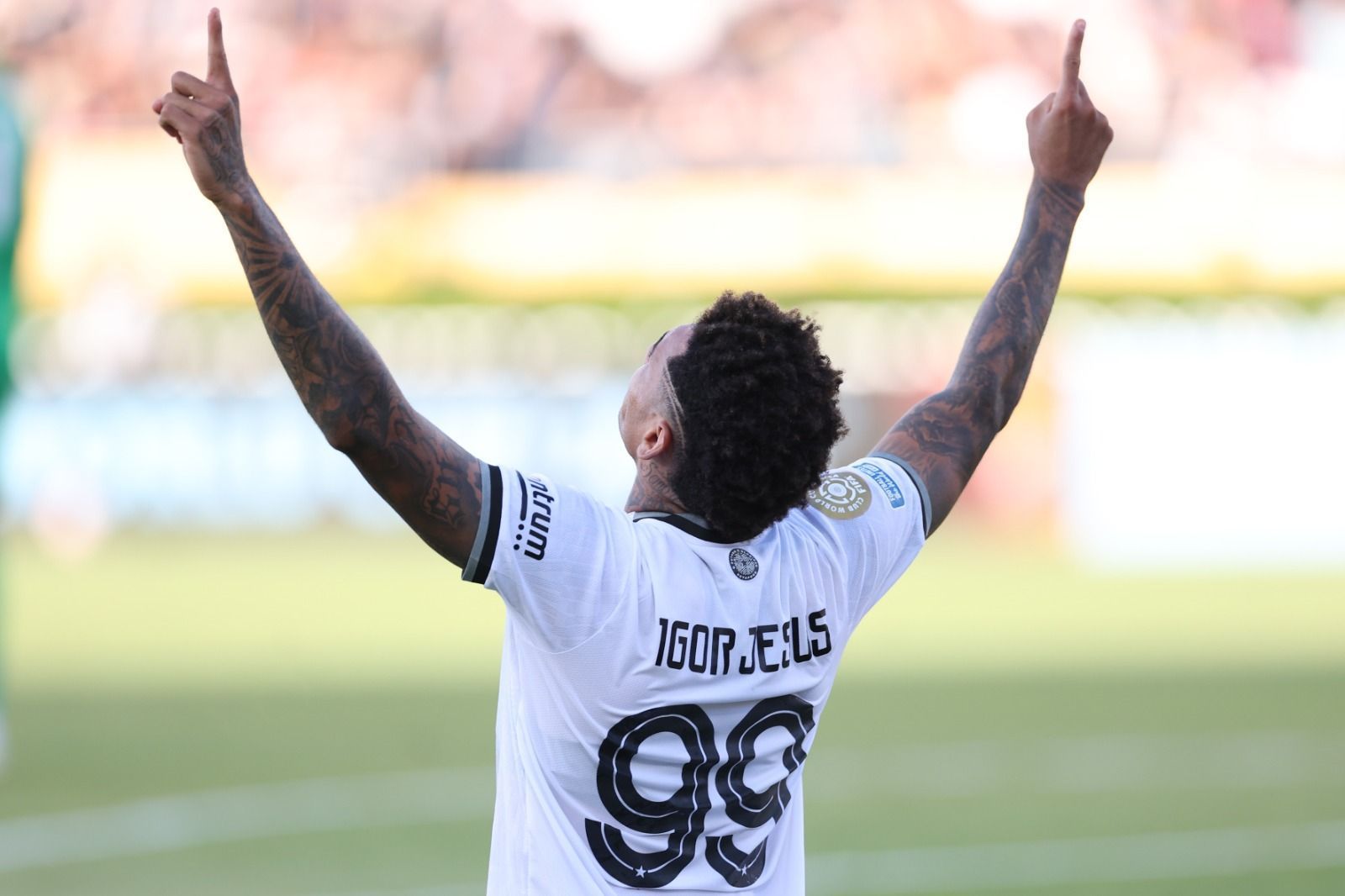 Galvão Bueno reage à vitória do Botafogo sobre o PSG: 'Foi gigante'