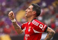 Benfica confirma favoritismo, goleia Auckland City e vence a primeira no Mundial
