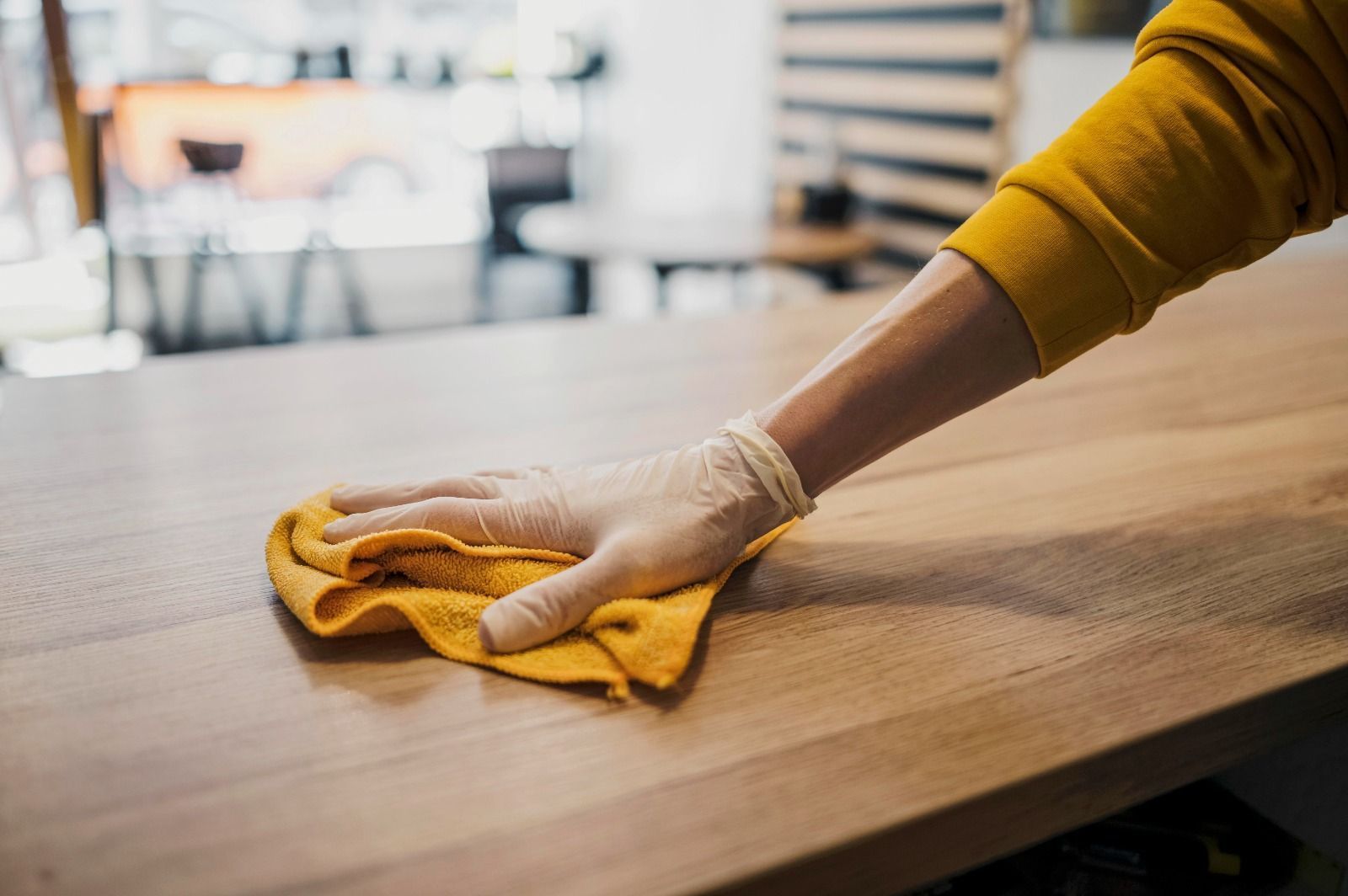 Nem amônia nem vinagre: um truque para eliminar a gordura dos móveis da cozinha sem danificá-los