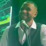 Everson, do Atlético, toca tantan com banda de pagode em festa de casamento; assista