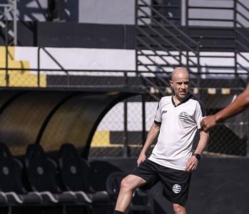 Athletic visita o Goiás nesta segunda-feira (23), pela Série B