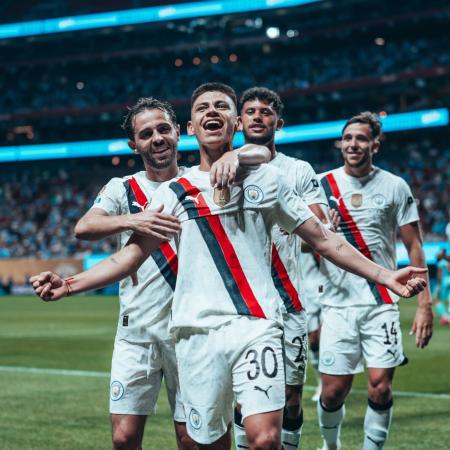 Claudio Echeverri comemorando gol marcado pelo Manchester City no Mundial de Clubes