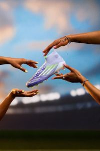 F50 SPARKFUSION, chuteira criada exclusivamente para o futebol feminino
