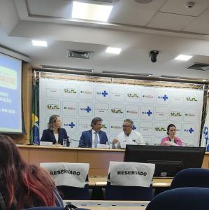 Coletiva com Padilha e Haddad no Ministério da Saúde sobre o Programa Agora Tem Especialistas