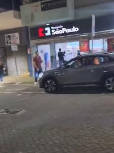 Mulher joga spray de pimenta em criança de 2 anos, em Jundiaí, São Paulo