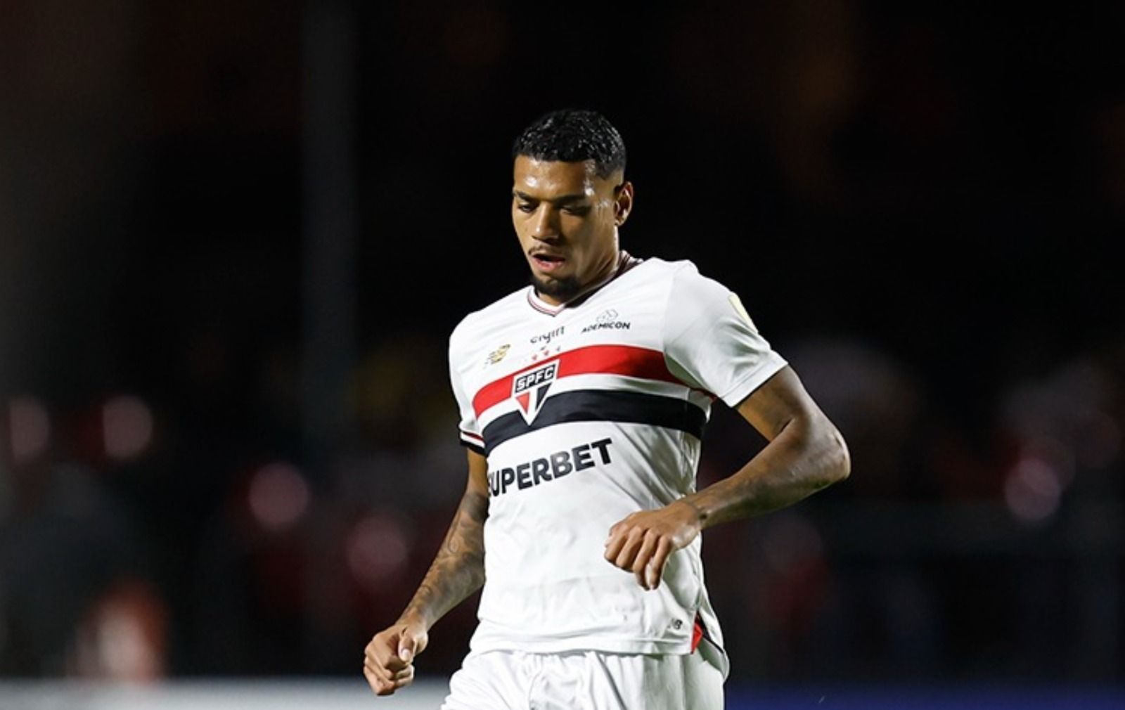 Sem acordo, zagueiro deixará o São Paulo e retornará a clube europeu
