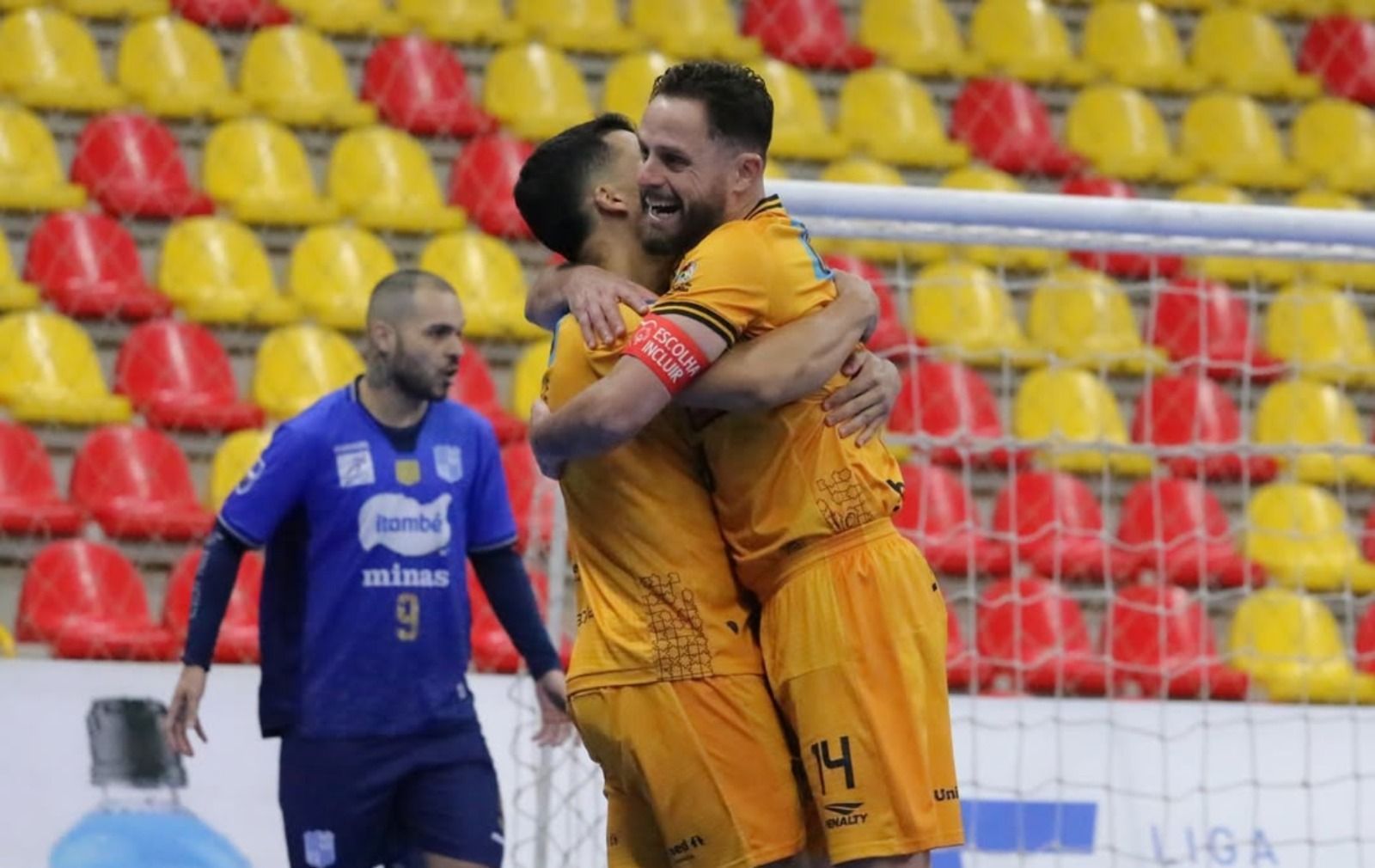 Itambé Minas sucumbe ao líder Magnus e volta a perder na LNF