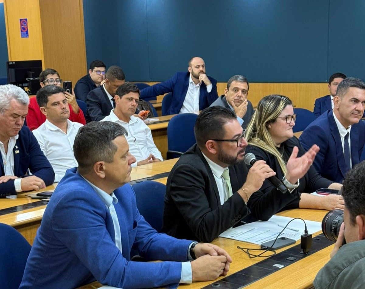 Prefeitos do Vale do Aço vão a Brasília em busca de recursos para construção de hospital do Consaúde