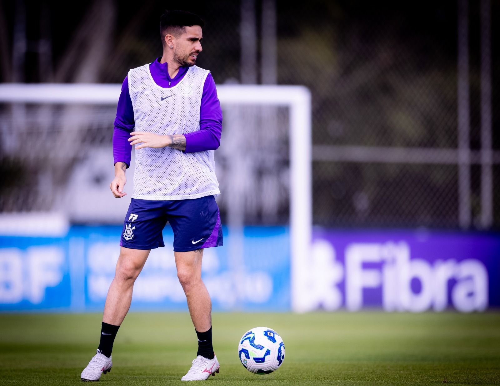 Em baixa no Corinthians, Igor Coronado tem futuro indefinido