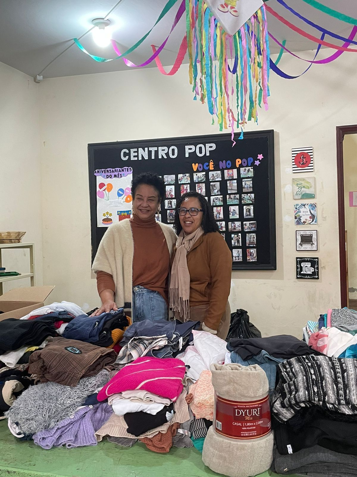 Primeira leva de doações da campanha do agasalho é entregue ao Centro Pop em Ouro Preto
