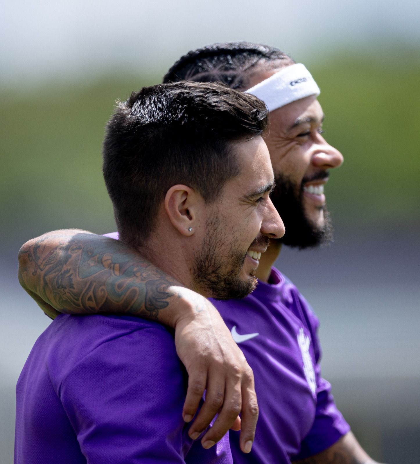 Mesmo com dívidas, Corinthians espera ter Memphis e Coronado em reapresentação