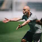 Técnico do Chelsea sobe o tom e faz críticas após paralisação de jogo no Mundial
