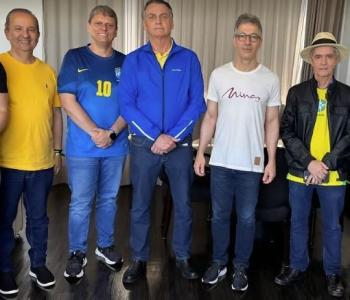Governador de Minas Gerais, Romeu Zema, postou foto ao lado do ex-presidente Jair Bolsonaro antes de ato na paulista
